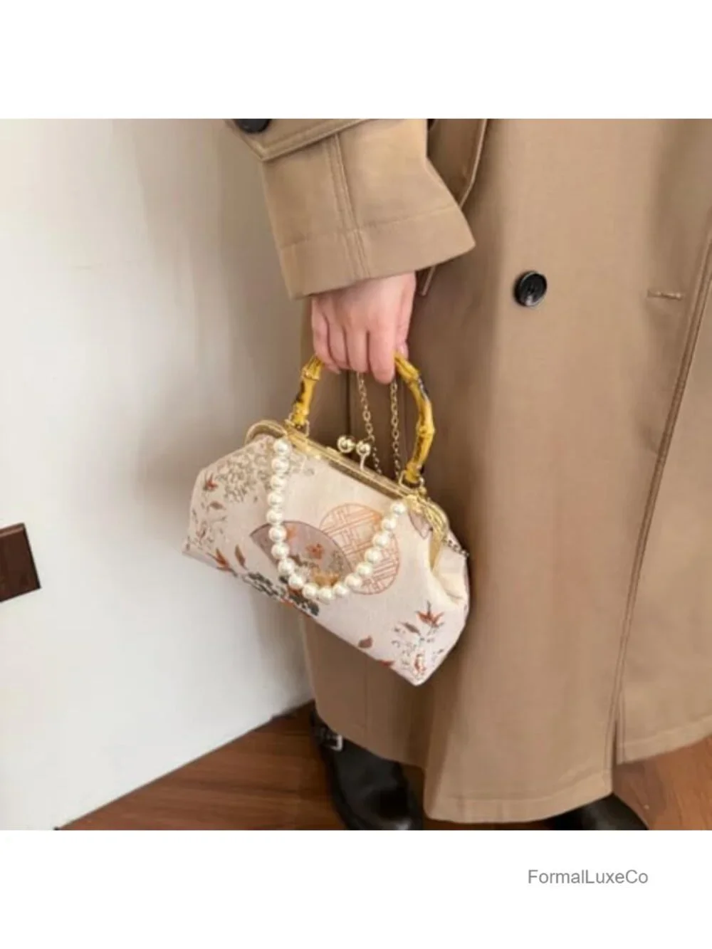 Embroidered Silk Kiss Lock Clutch Purse with Detachable Chain Strap